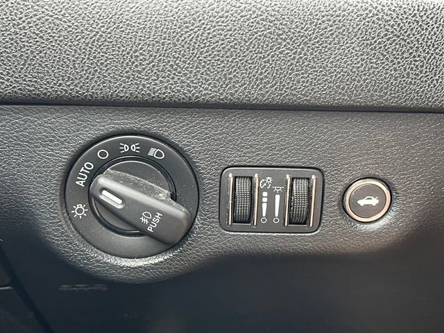 Used 2014 Dodge Charger R/T RWD image 26
