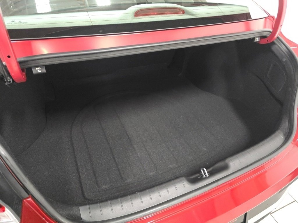 Used 2025 Hyundai Elantra Sport image 20