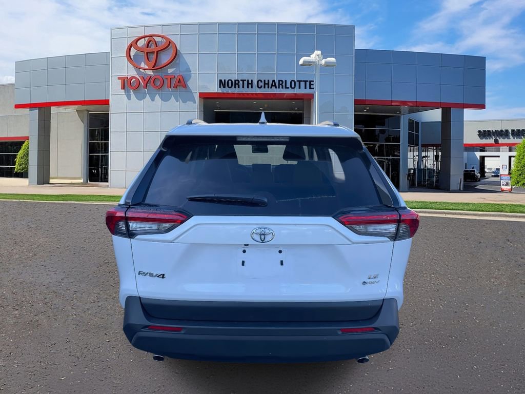 Used 2025 Toyota RAV4 LE image 9