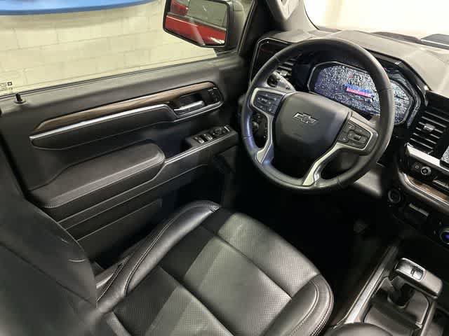 Used 2023 Chevrolet Silverado 1500 LT Trail Boss w/ LPO, Dark Essentials Package AWD/4WD image 12