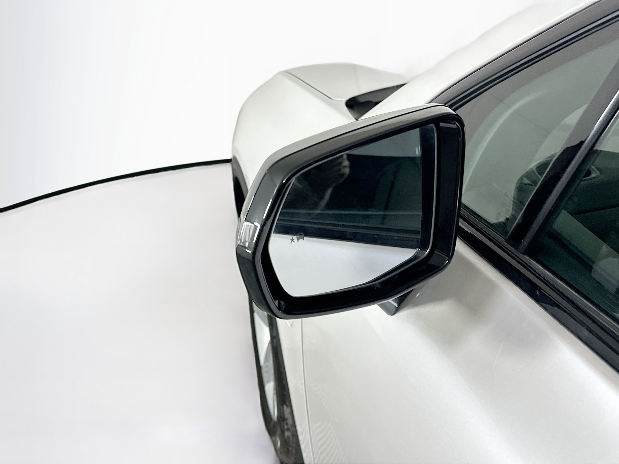 Used 2024 Honda Prologue EX image 16
