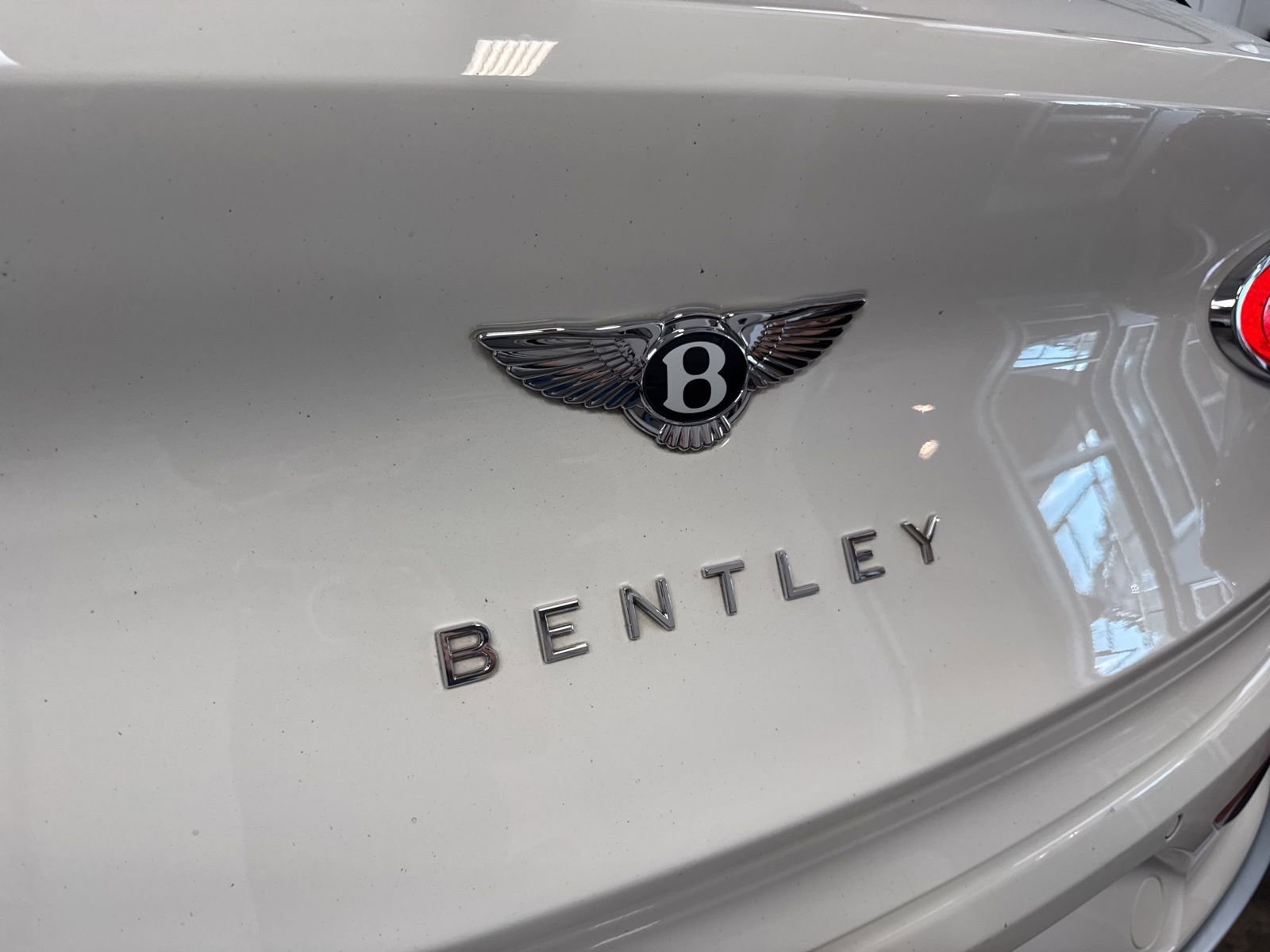 Used 2023 Bentley Bentayga Extended Wheelbase image 11