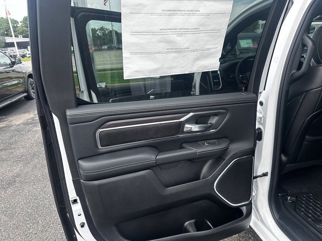 New 2027 RAM 1500 Laramie w/ Sport Appearance Package AWD/4WD image 29