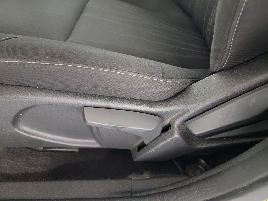 Used 2016 Ford Focus SE FWD image 15