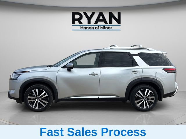 Used 2024 Nissan Pathfinder Platinum w/ Cargo Package AWD/4WD image 6
