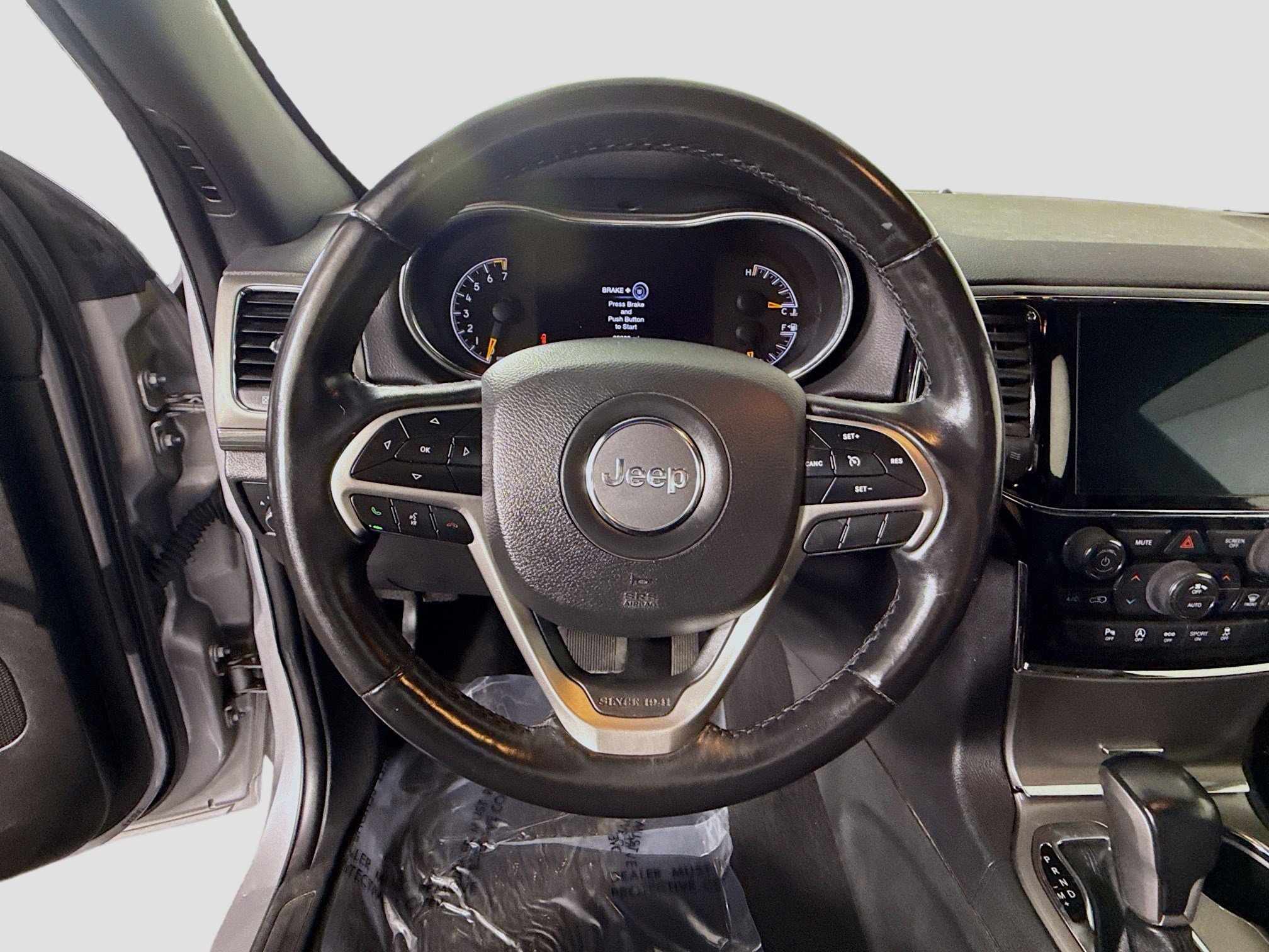 Used 2019 Jeep Grand Cherokee Altitude image 13