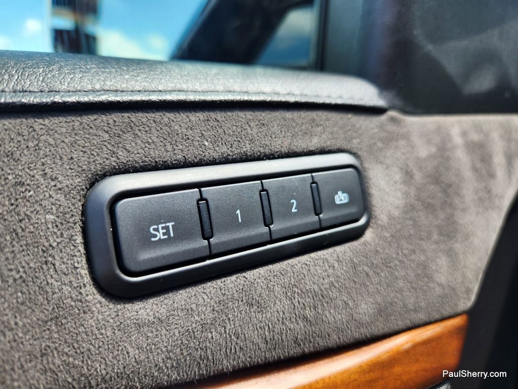 Used 2019 Cadillac Escalade ESV image 24