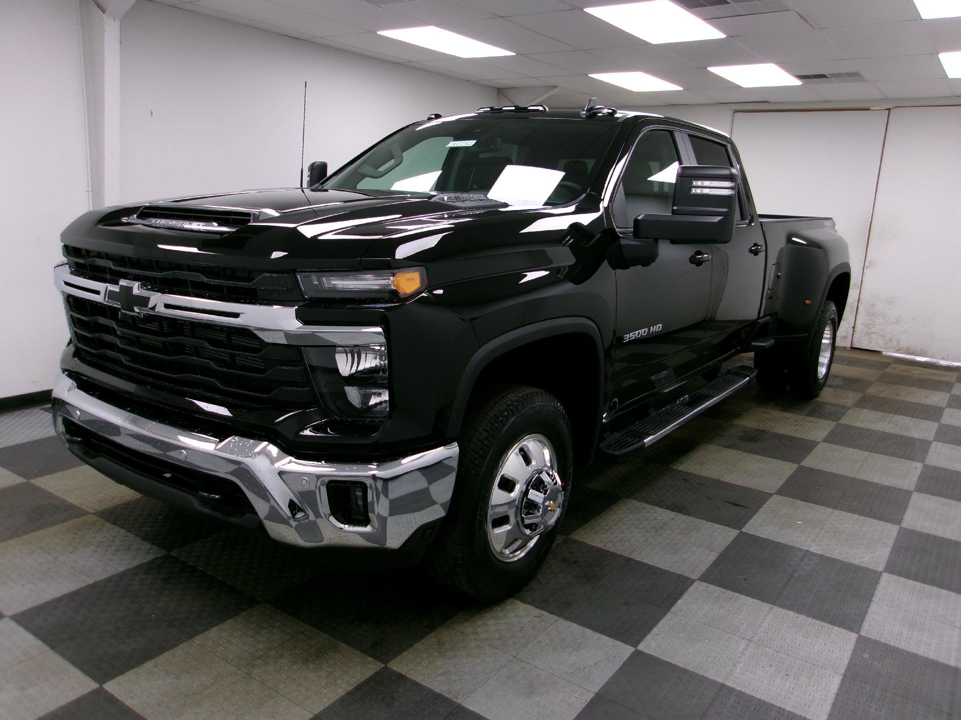 New 2026 Chevrolet Silverado 3500 LT w/ All Star Edition