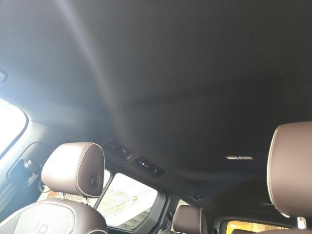 New 2025 Volkswagen ID. Buzz Pro S image 18