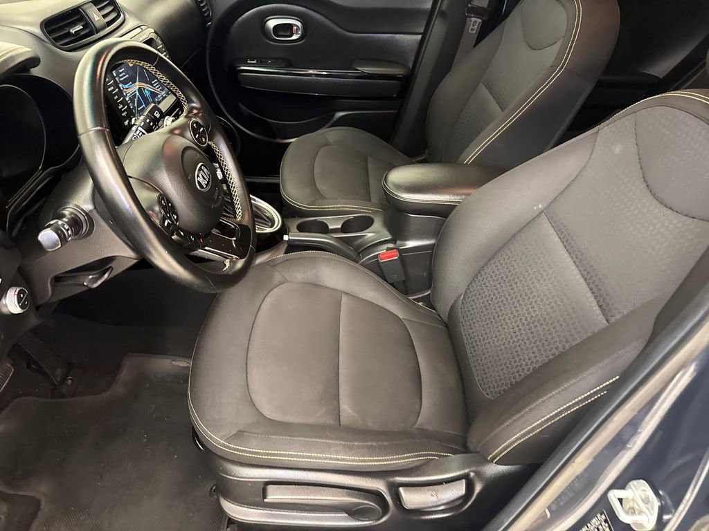Used 2016 Kia Soul + w/ Audio Package FWD image 17