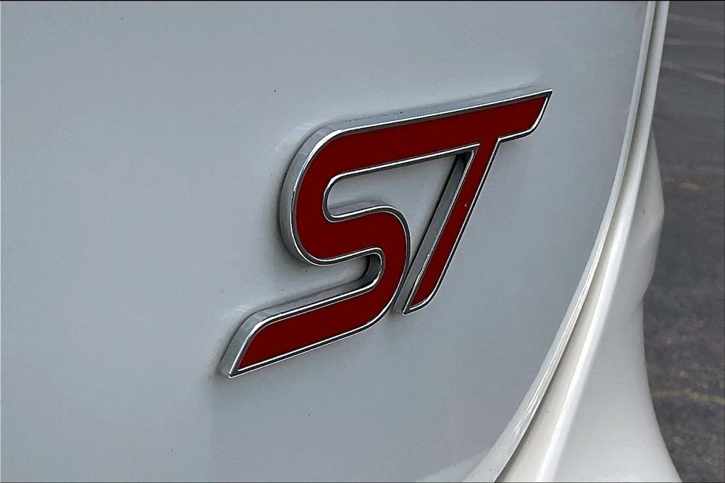 Used 2022 Ford Edge ST image 8