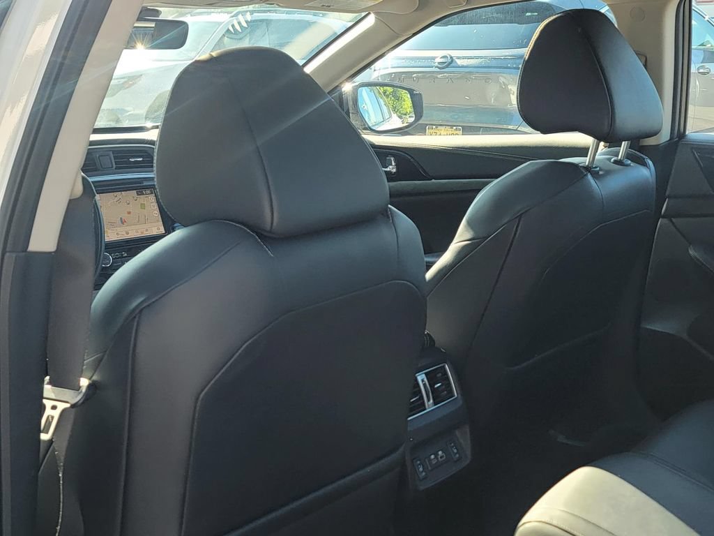 Used 2023 Nissan Maxima Platinum w/ Sport Mat Group FWD image 16