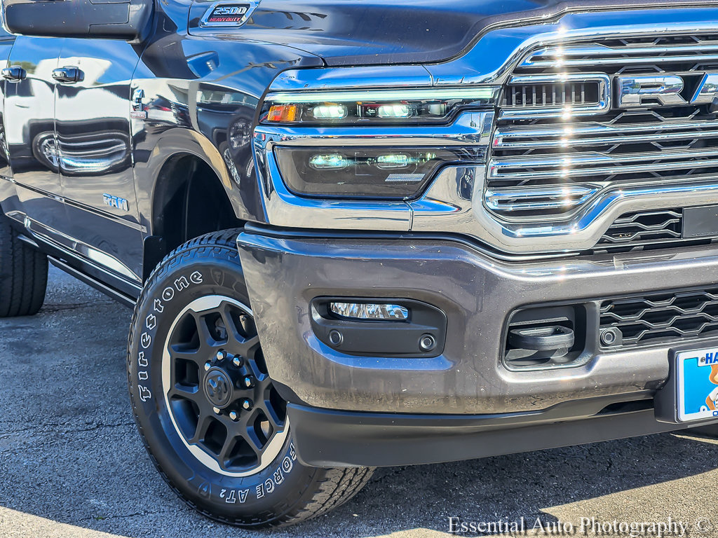 Used 2025 RAM 2500 Laramie AWD/4WD image 3