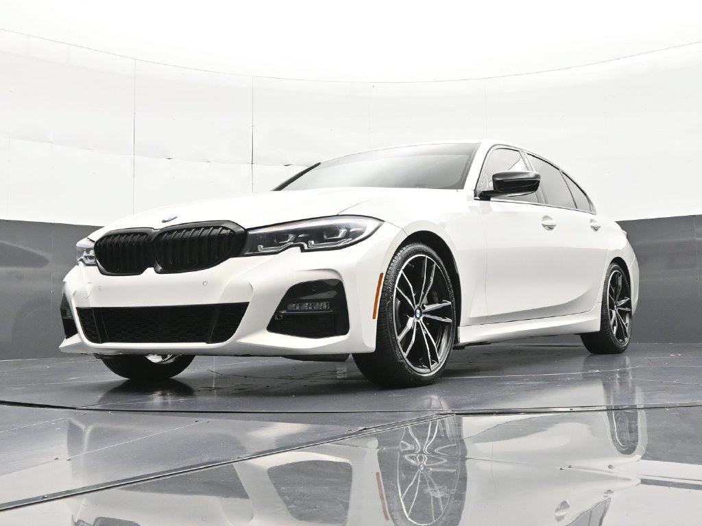 Used 2021 BMW 330i Sedan w/ M Sport Package RWD image 24