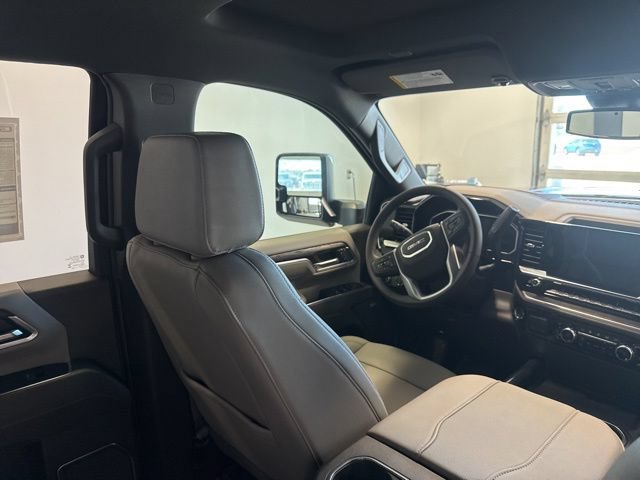 New 2026 GMC Sierra 3500 SLT AWD/4WD image 31