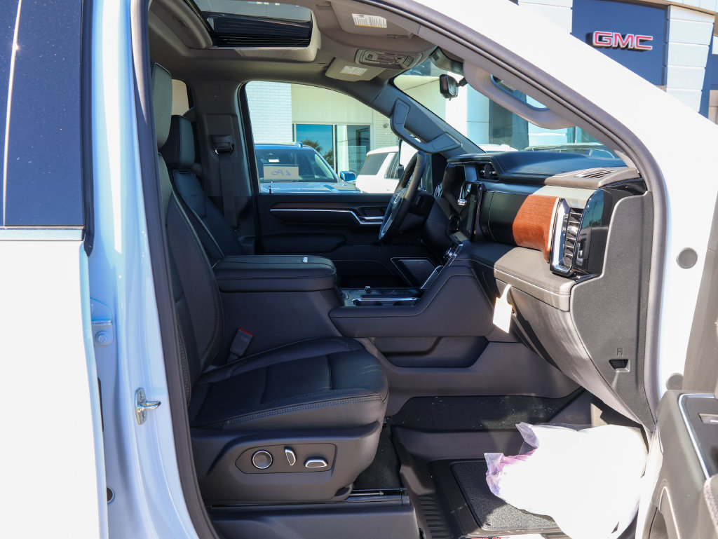 New 2026 GMC Sierra 3500 Denali w/ Denali Reserve Package AWD/4WD image 34