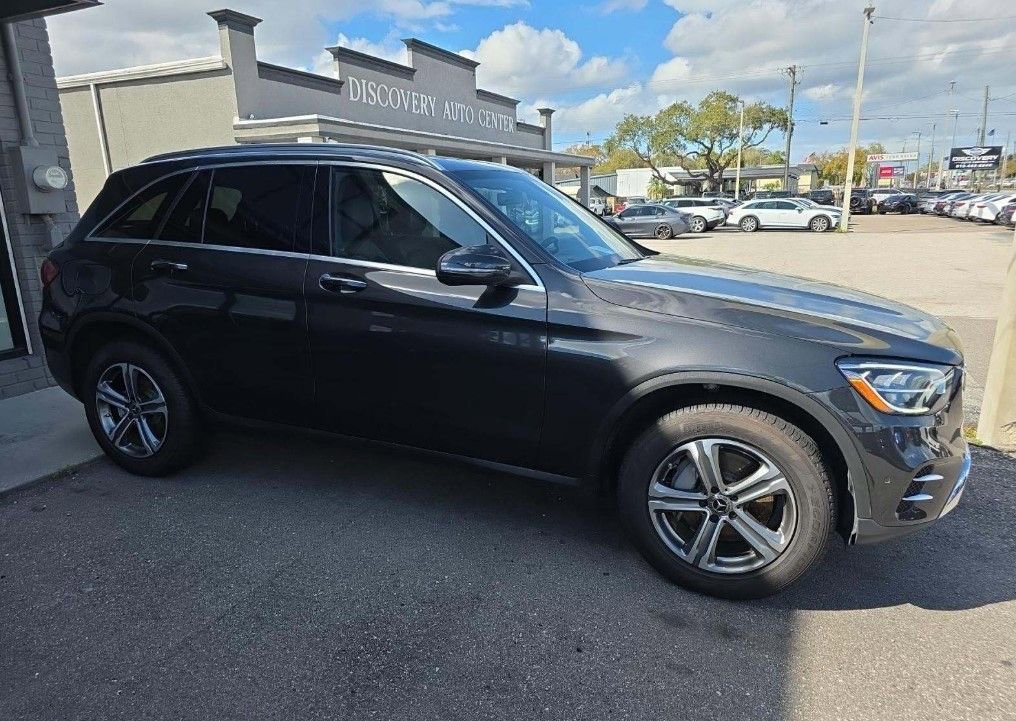 Used 2021 Mercedes-Benz GLC 300 image 4