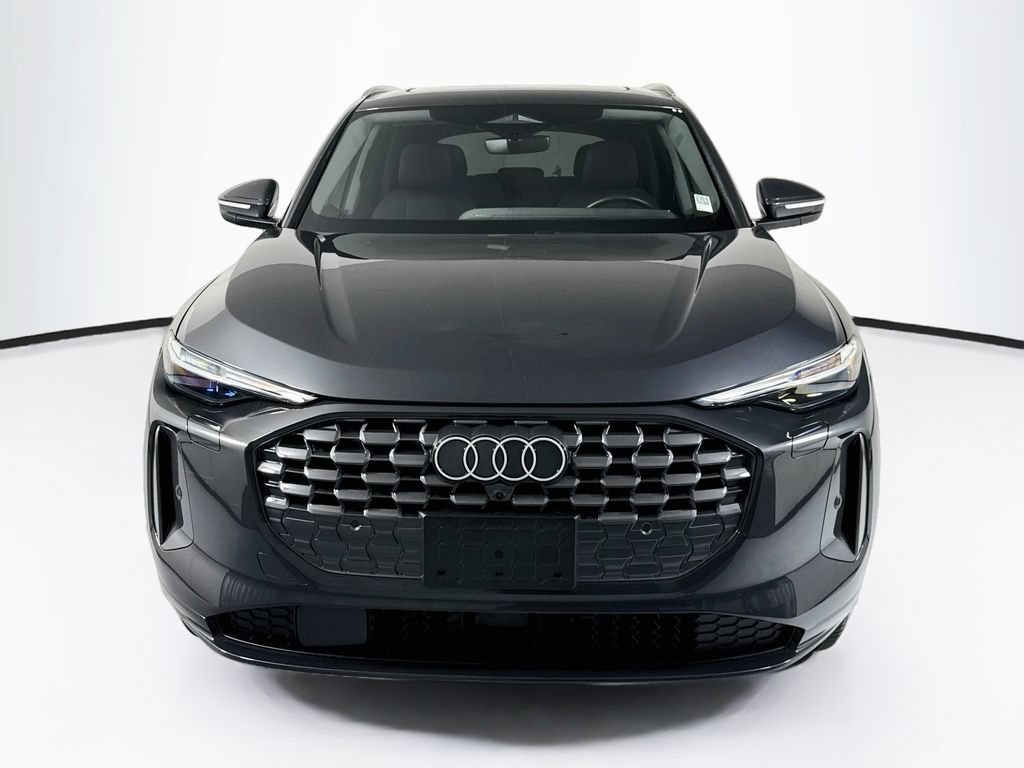 Used 2025 Audi Q5 Premium w/ Premium Plus AWD/4WD image 2