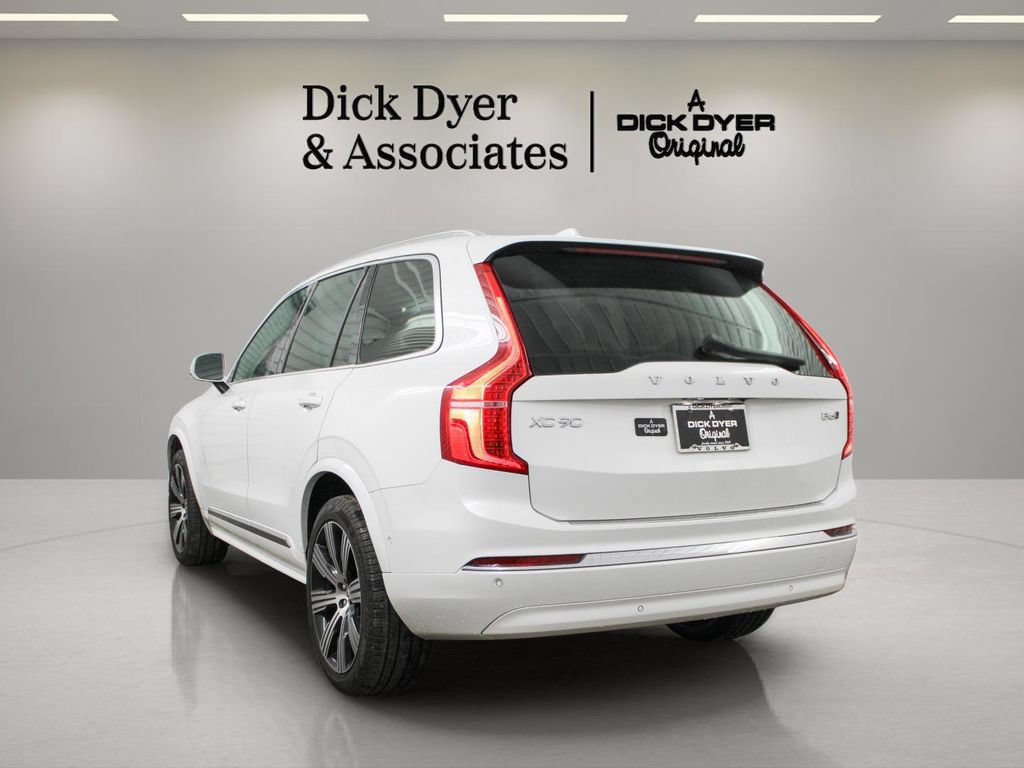 Certified 2024 Volvo XC90 B6 Plus w/ Protection Package Premier AWD/4WD image 9
