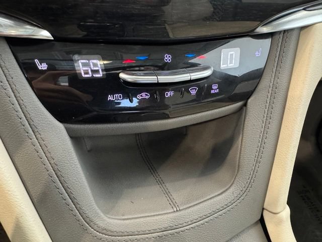Used 2020 Cadillac XT6 Premium Luxury AWD/4WD image 22