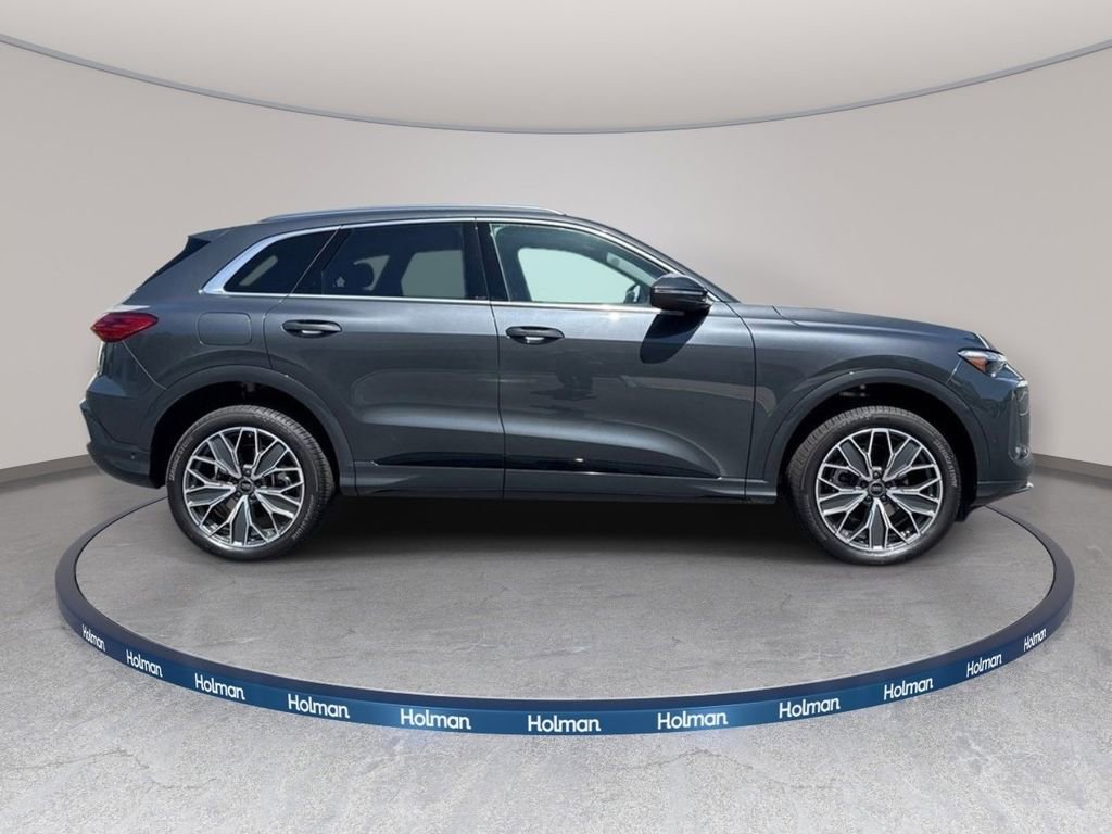 Certified 2025 Audi Q5 Premium Plus w/ Premium Plus image 4
