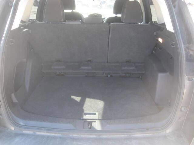 Used 2016 Ford Escape SE w/ SE Cold Weather Package image 11