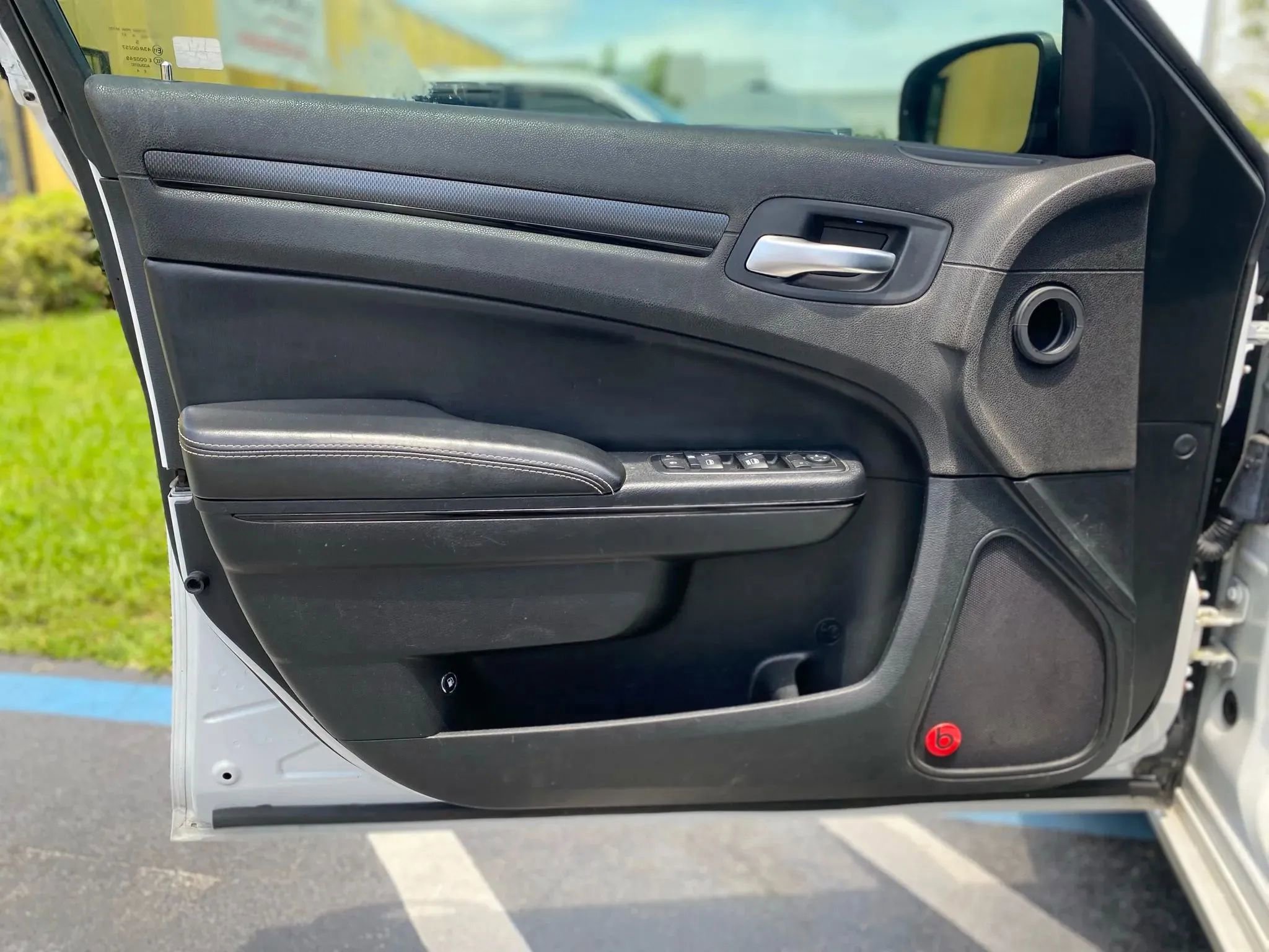 Used 2014 Chrysler 300 S image 29