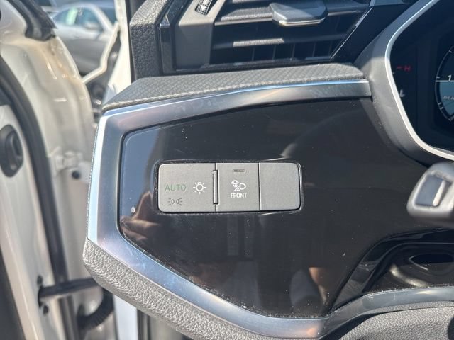 Used 2024 Audi Q3 2.0T Premium AWD/4WD image 16
