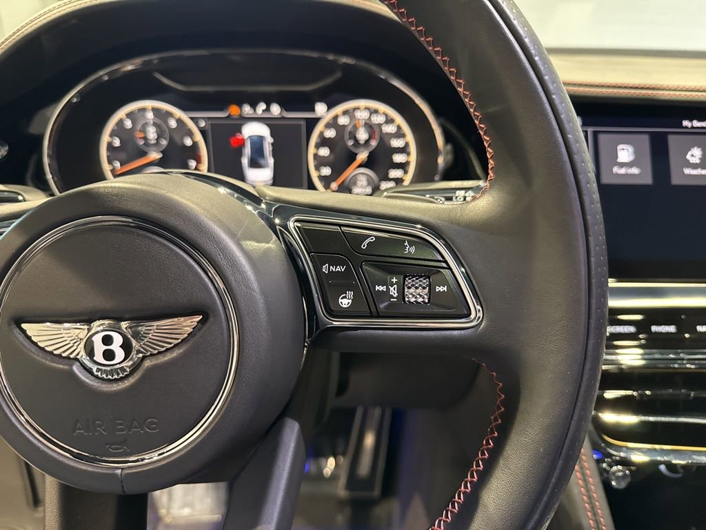Used 2022 Bentley Flying Spur V8 image 43