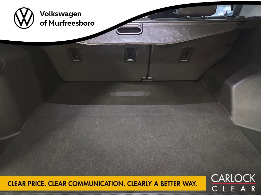Used 2023 GMC Terrain SLE w/ Driver Convenience Package AWD/4WD image 17