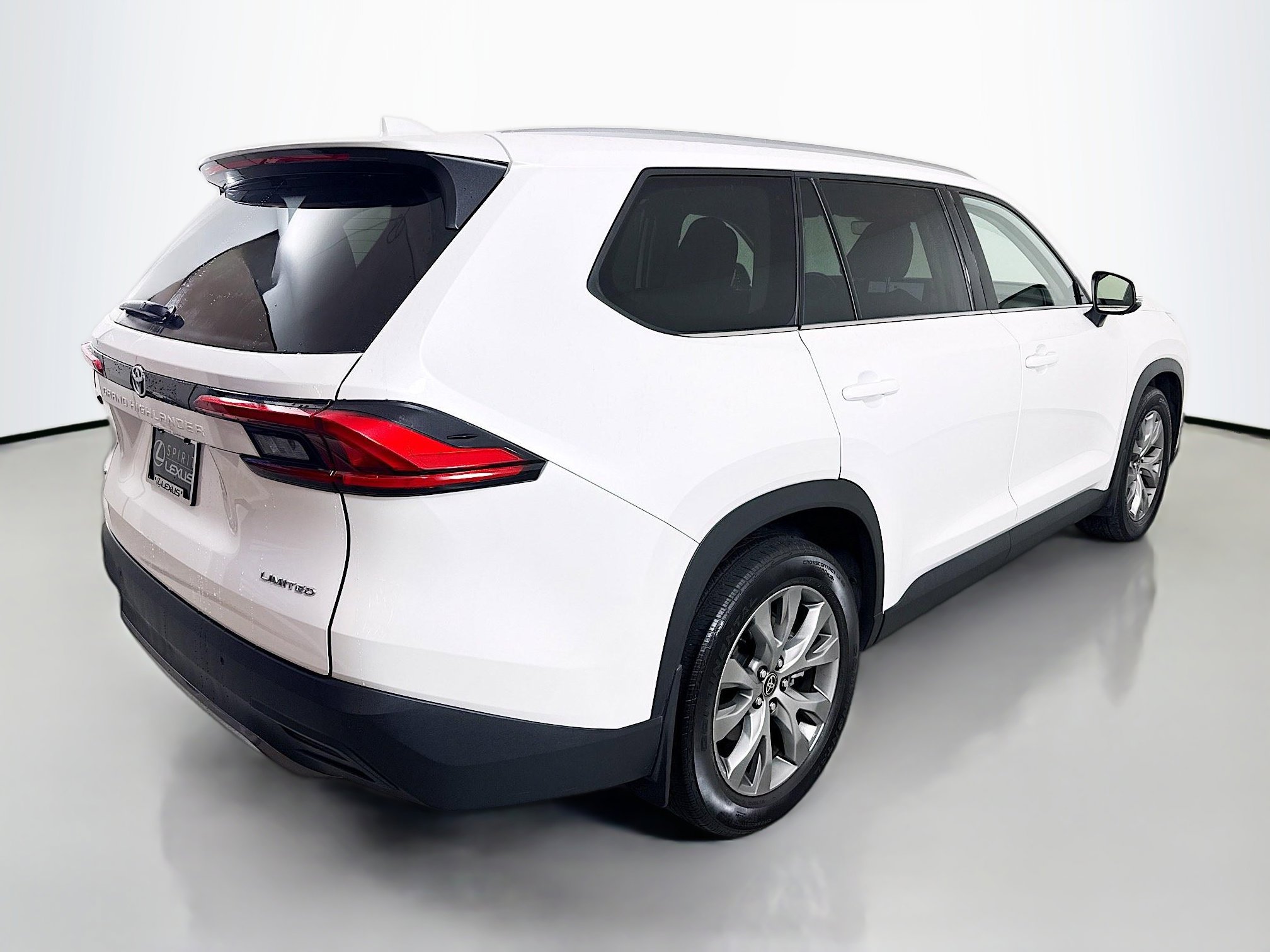 Used 2024 Toyota Grand Highlander Limited image 7