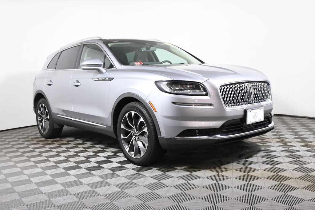 Used 2022 Lincoln Nautilus Reserve AWD/4WD image 9