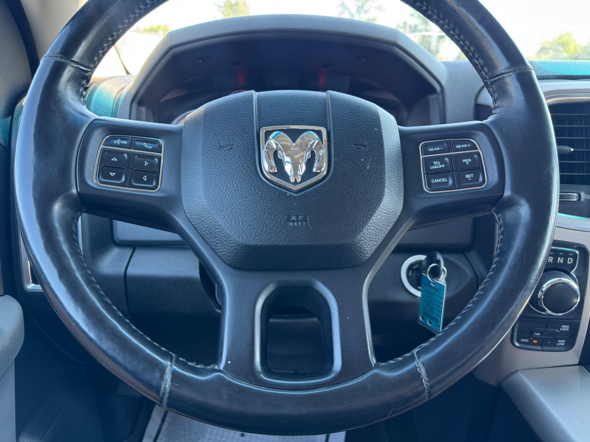 Used 2017 RAM 1500 Classic SLT AWD/4WD image 19
