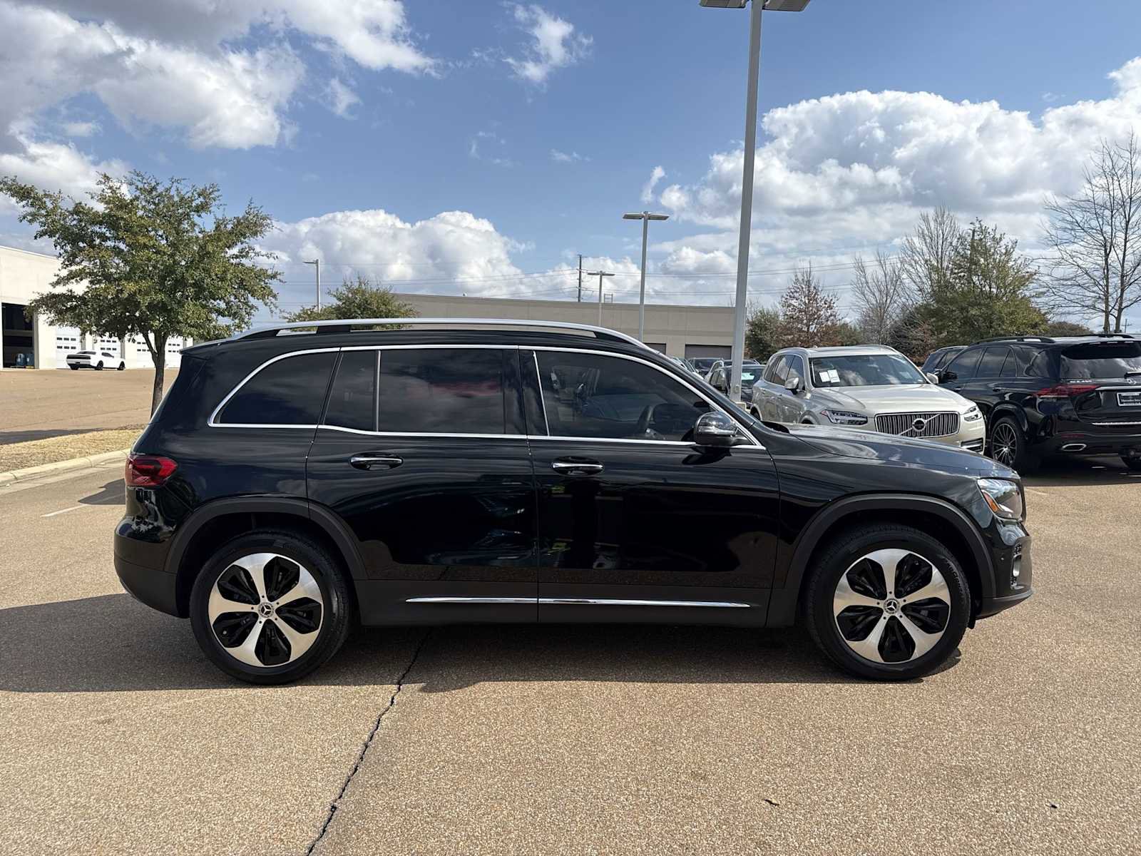 Used 2026 Mercedes-Benz GLB 250 4MATIC image 7