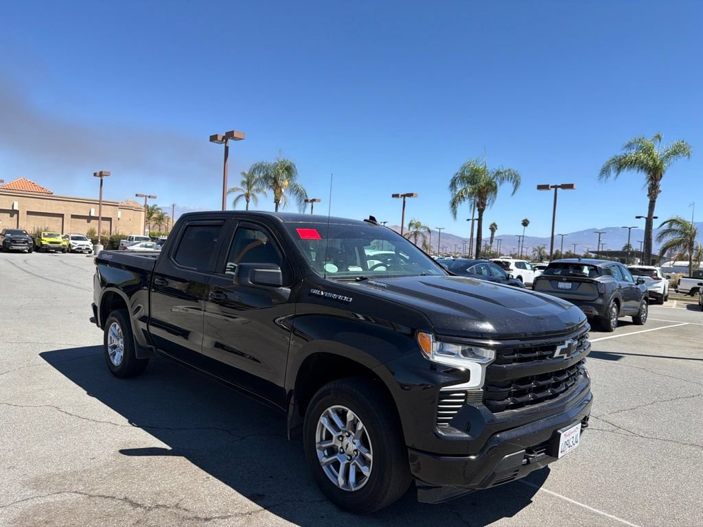Used 2023 Chevrolet Silverado 1500 RST AWD/4WD image 2