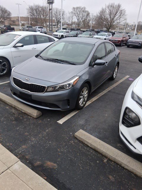 Used 2017 Kia Forte S image 4