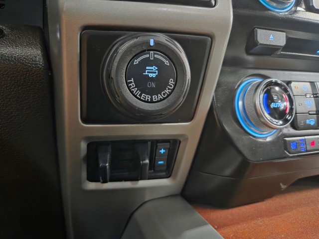 Used 2017 Ford F150 King Ranch w/ Equipment Group 601A Luxury AWD/4WD image 52