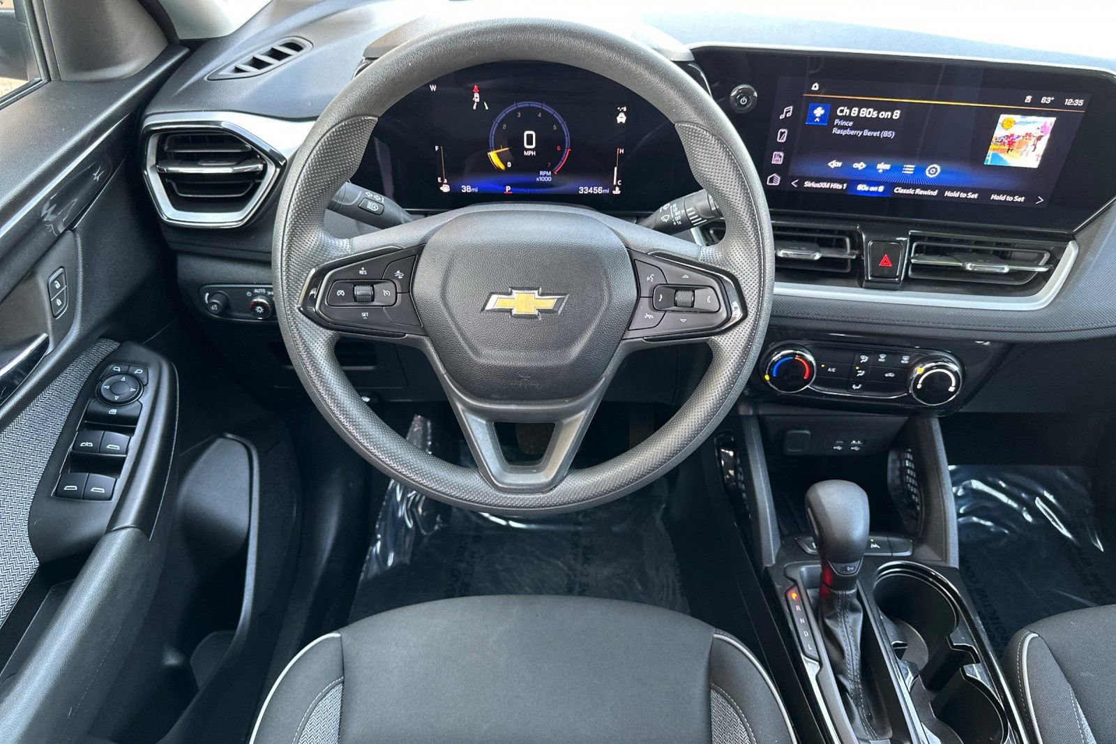 Certified 2024 Chevrolet TrailBlazer LT w/ Driver Confidence Package image 14