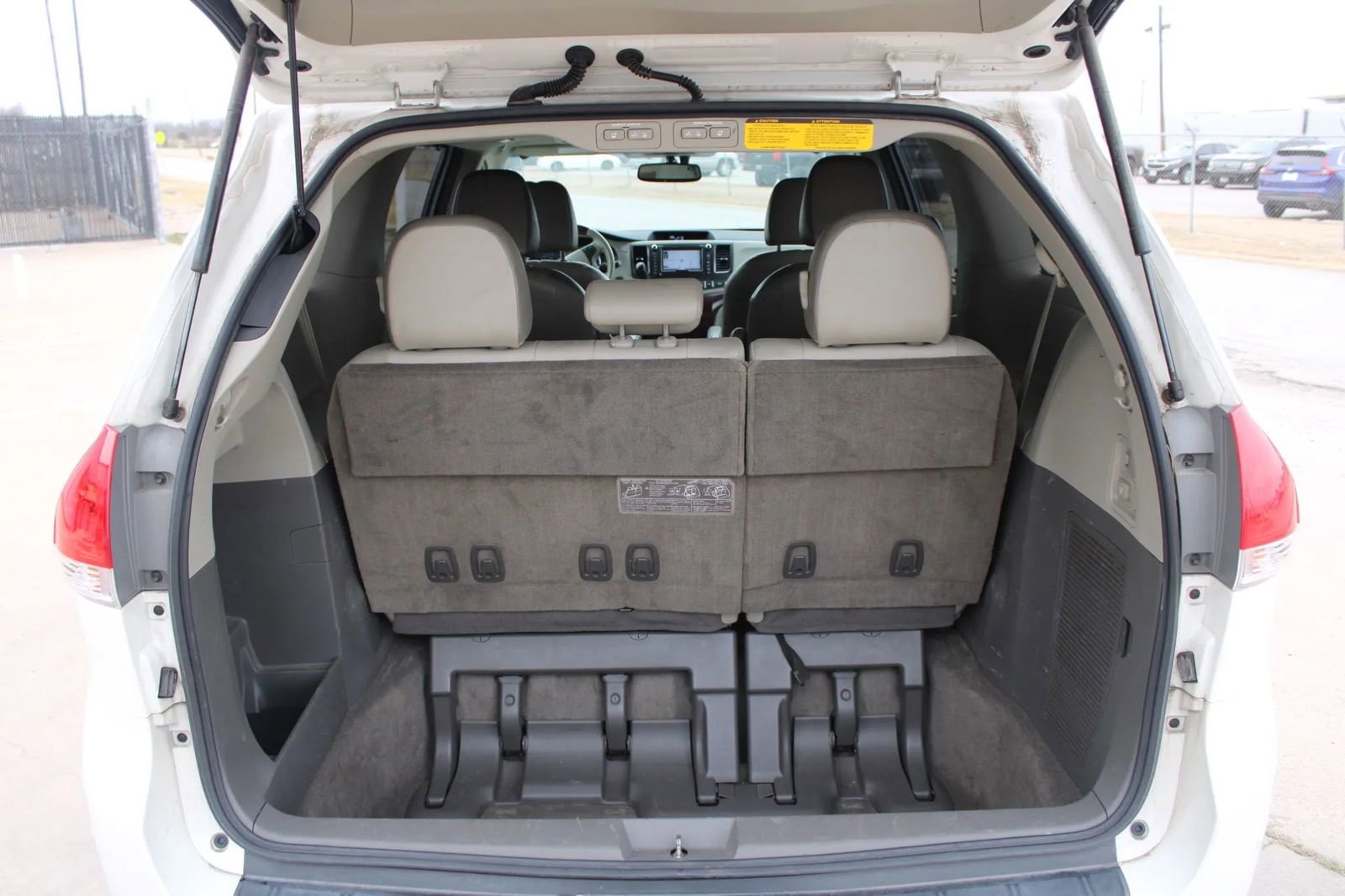 Used 2013 Toyota Sienna Limited w/ Premium Pkg image 15