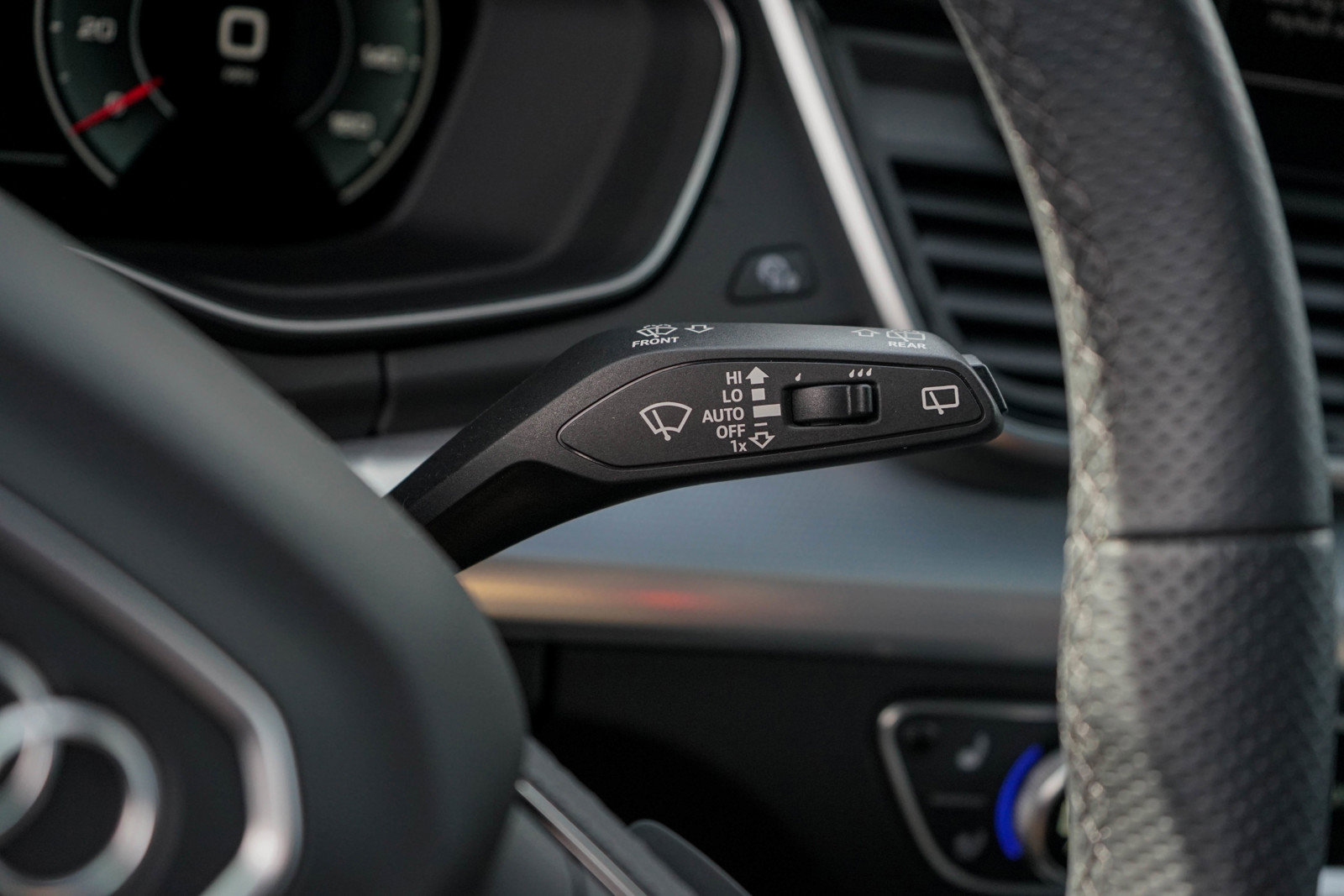 Used 2024 Audi Q5 2.0T Prestige image 24