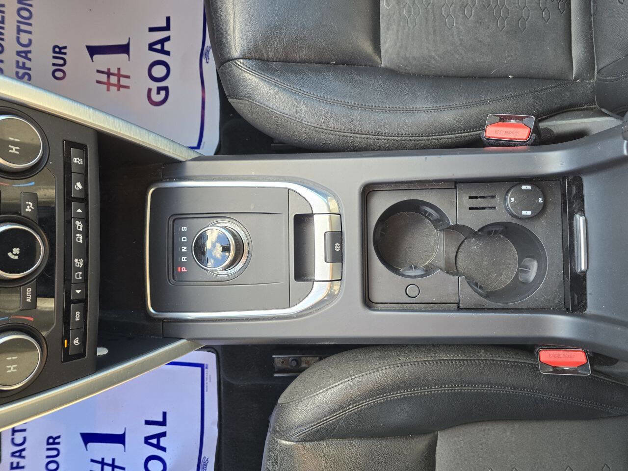 Used 2017 Land Rover Discovery Sport SE image 18