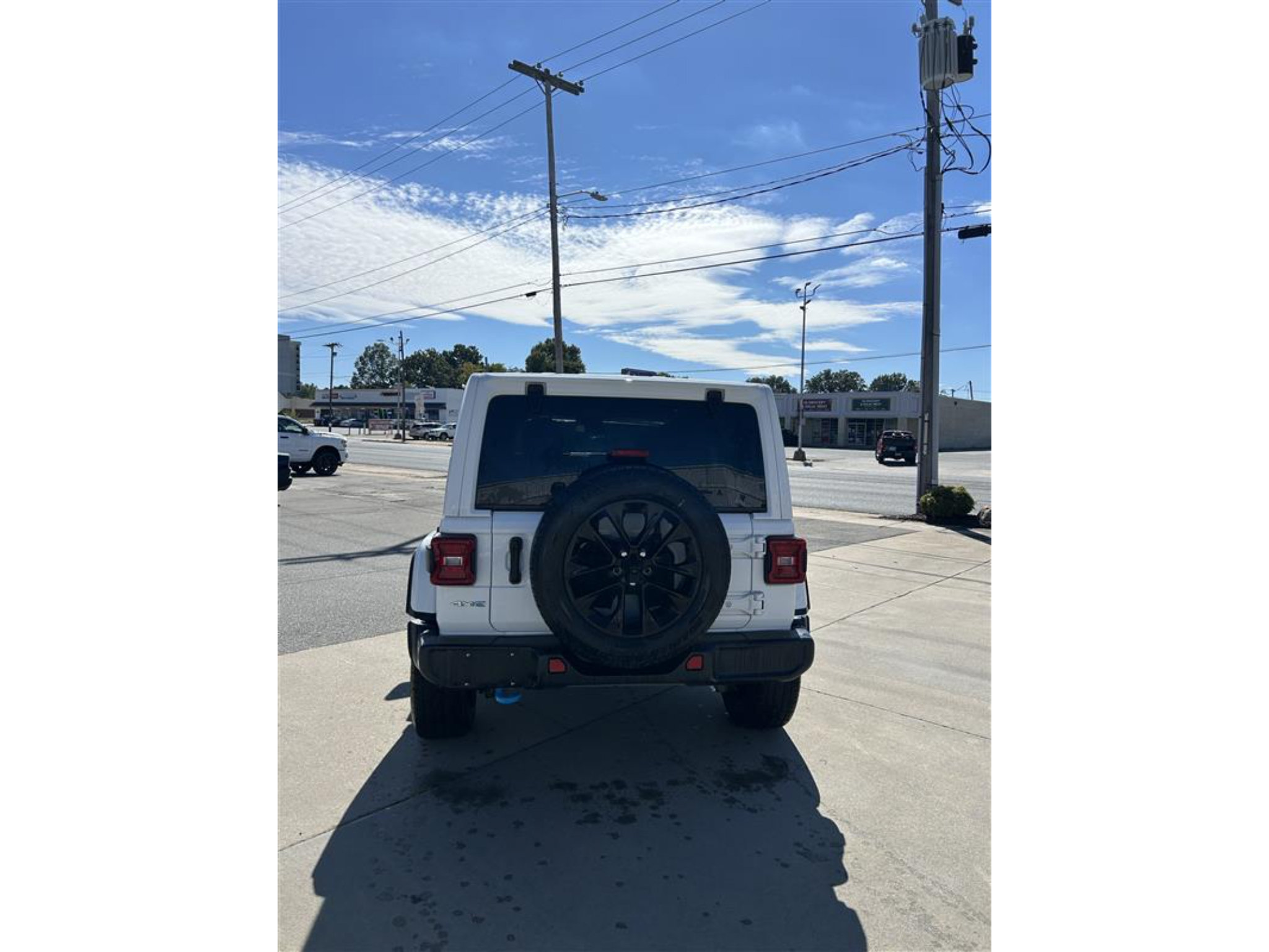 Certified 2024 Jeep Wrangler Unlimited Sahara AWD/4WD image 5