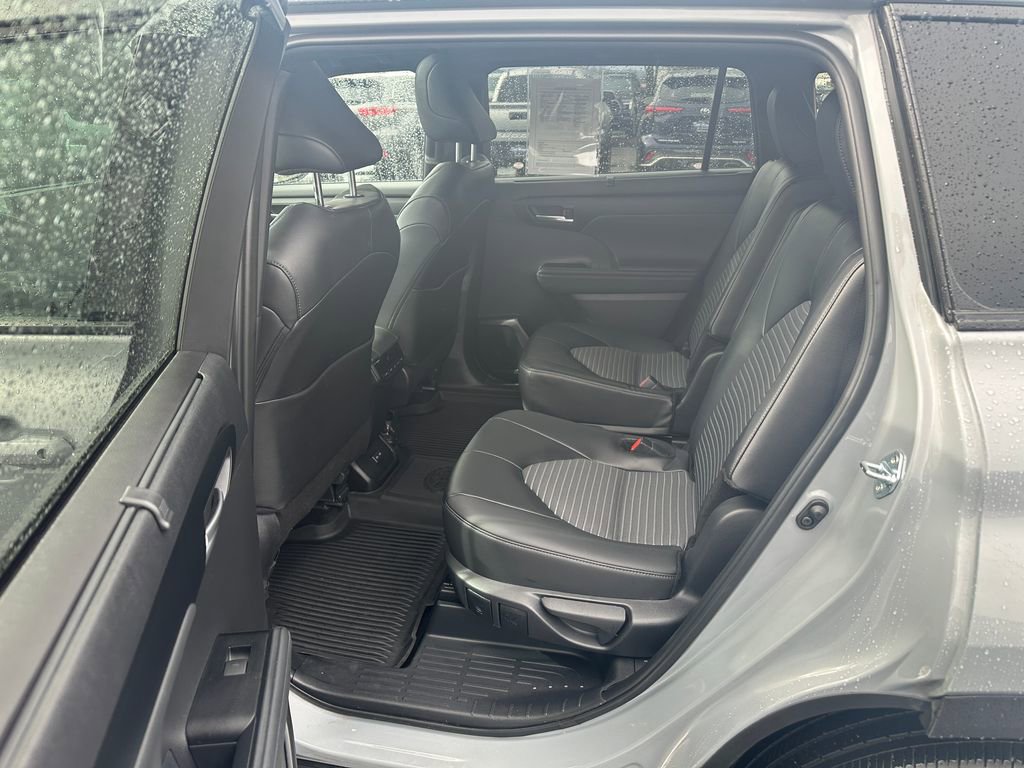 Certified 2025 Toyota Highlander XSE AWD/4WD image 15