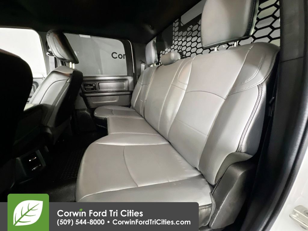 Used 2024 RAM 3500 Tradesman w/ Chrome Appearance Group image 24