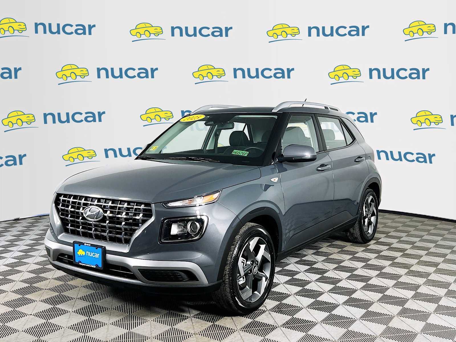Certified 2025 Hyundai Venue SEL image 3
