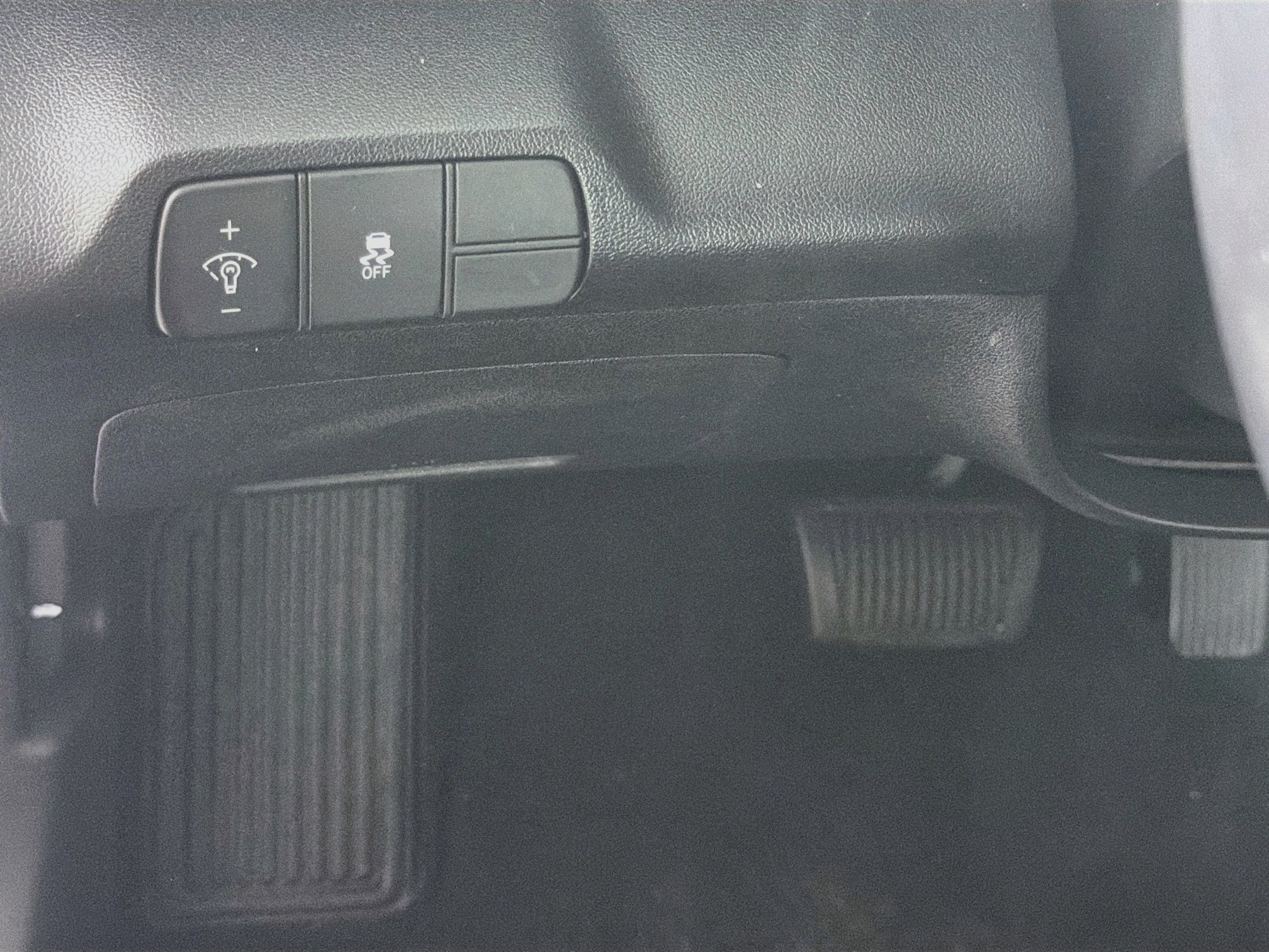 Used 2025 Hyundai Elantra SEL FWD image 16