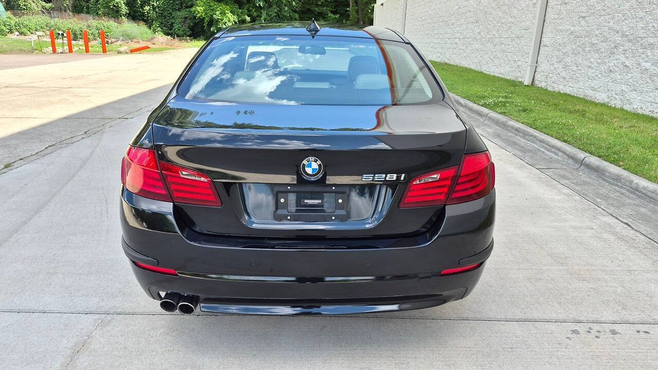 Used 2012 BMW 528i xDrive Sedan AWD/4WD image 6