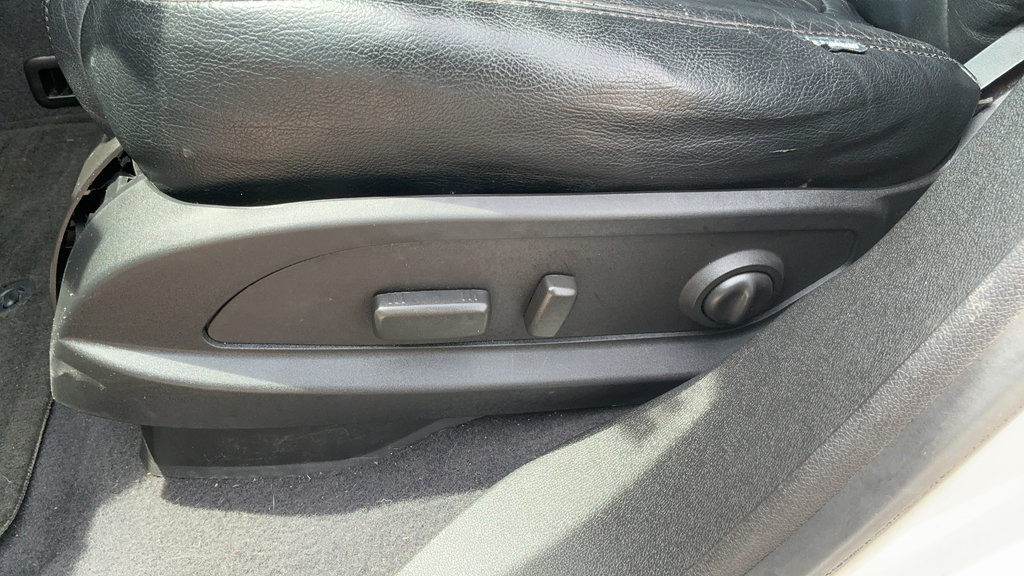 Used 2011 Chevrolet Traverse LT w/ Personal Connectivity Package FWD image 17