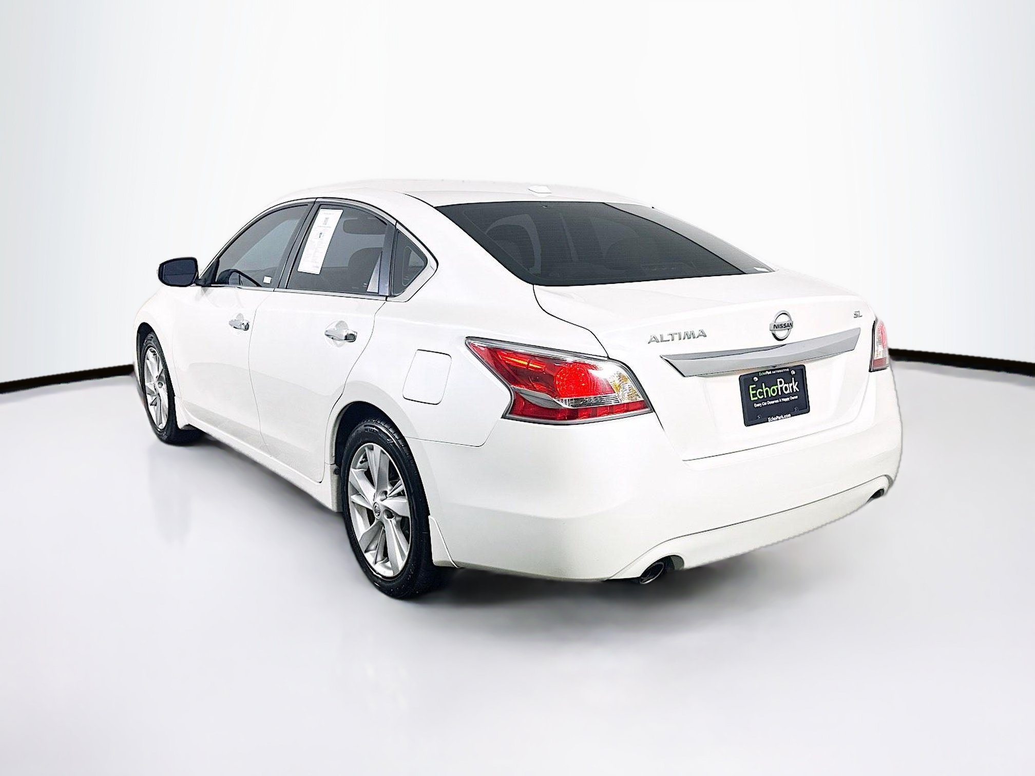 Used 2015 Nissan Altima 2.5 SL w/ Technology Package FWD image 5