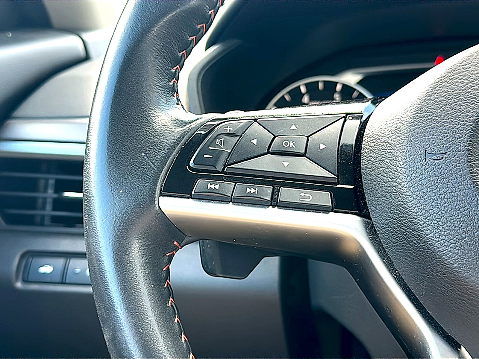 Used 2024 Nissan Altima 2.5 SR image 26